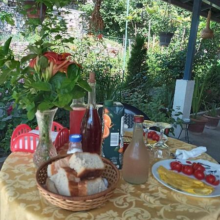 Relax Guesthouse Гирокастра Экстерьер фото